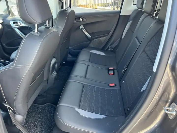 Peugeot 2008 PureTech Turbo 110 EAT6 S&S Allure