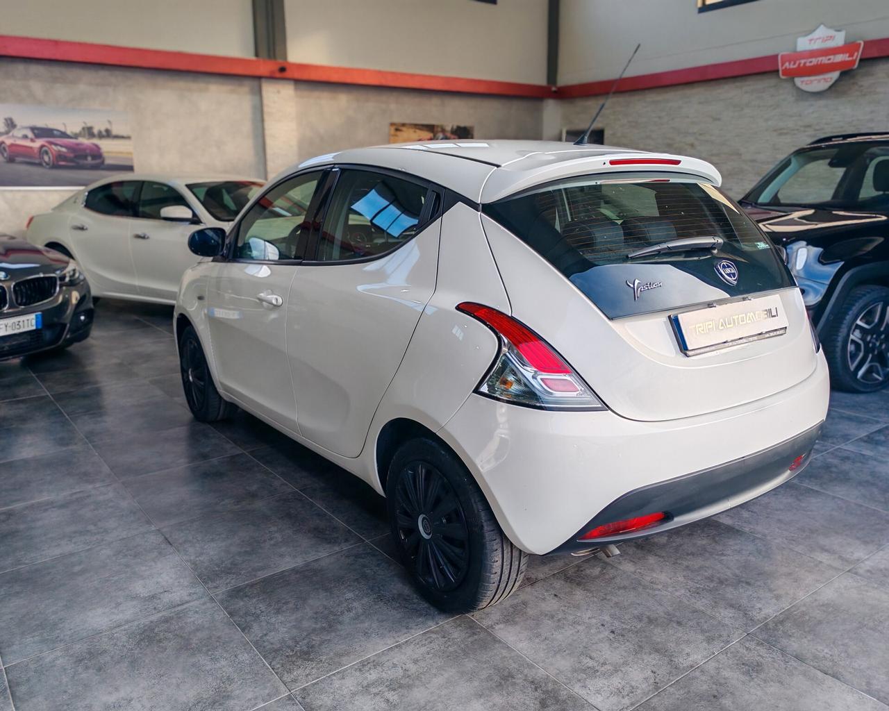 Lancia Ypsilon 1.2 69 cv Silver