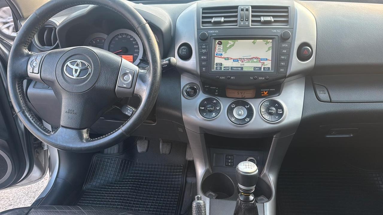 Toyota RAV 4 RAV4 Crossover 2.2 D-4D 177 CV Luxury Garanzia