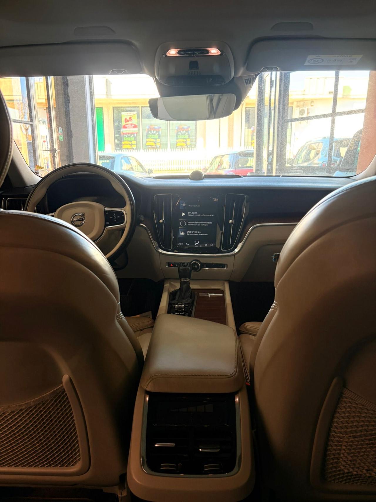 Volvo V60 D4 Geartronic R-design