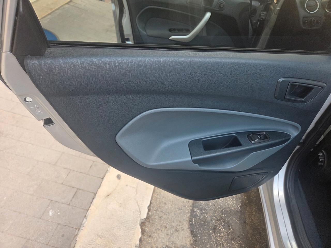 FORD FIESTA 1.4 TDCI 70 CV TITANIUM KM 140000 CERTIF