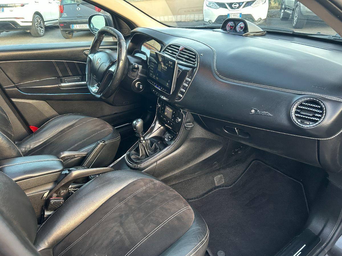 LANCIA - Delta - 1.9 MJT Twinturbo DPF Platino tetto navi telecamera