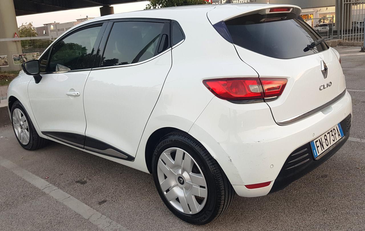 RENAULT CLIO 1.5 DCi 75CV 5P ZEN 02/2018
