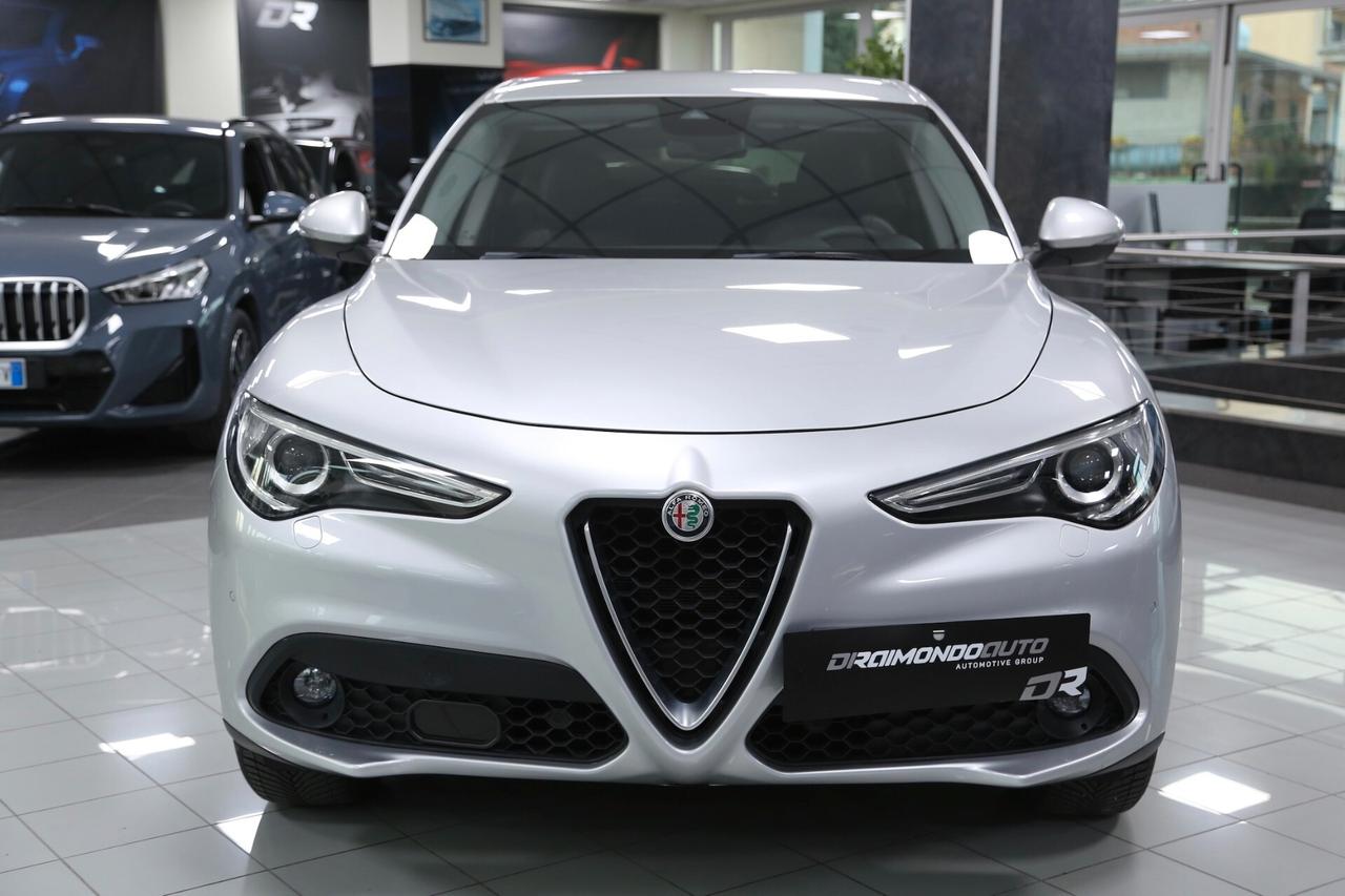 Alfa Romeo Stelvio 2.2 Turbodiesel 210 cv AT8 Q4 Super