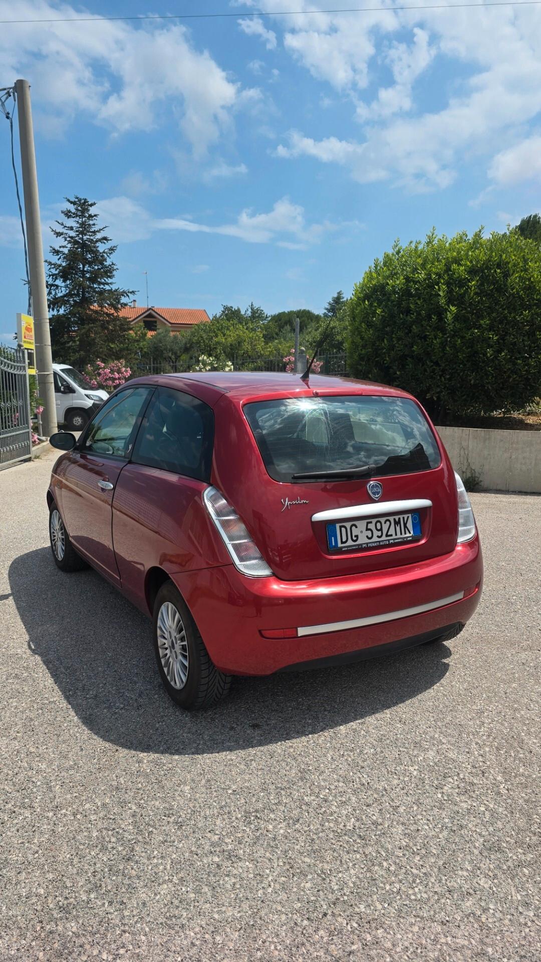 Lancia Ypsilon 1.2 Argento