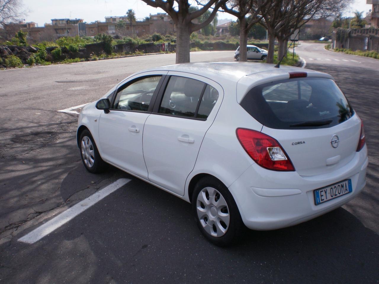 Opel Corsa 1.2 5 porte Cosmo GPL PELLE