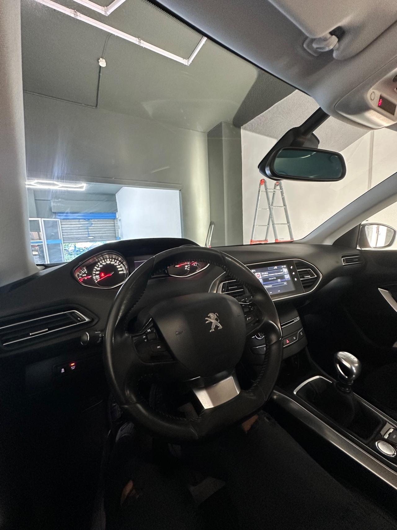 Peugeot 308 BlueHDi 150 S&S Allure