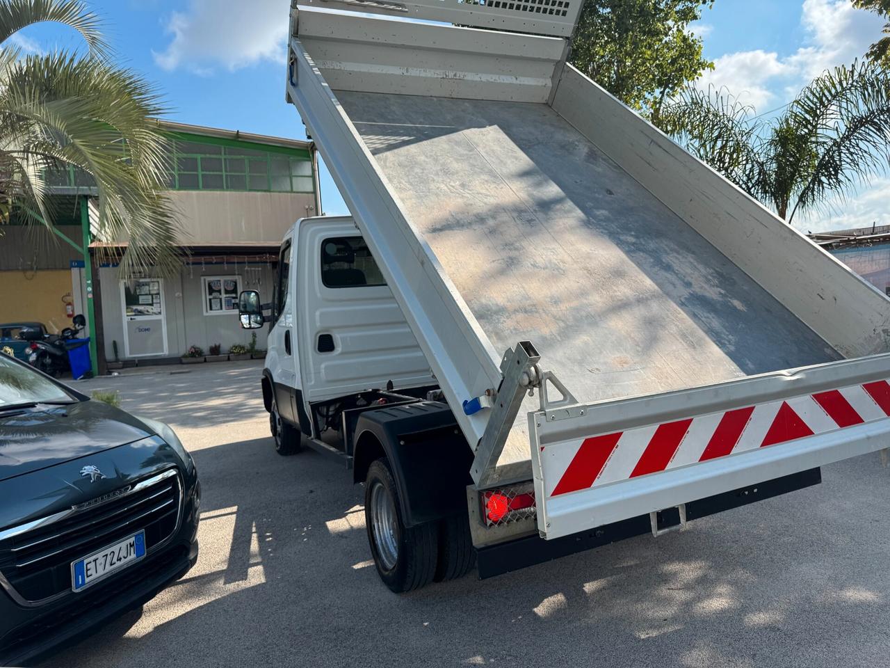 Iveco Daily 35c15 Ribaltabile (patente B)