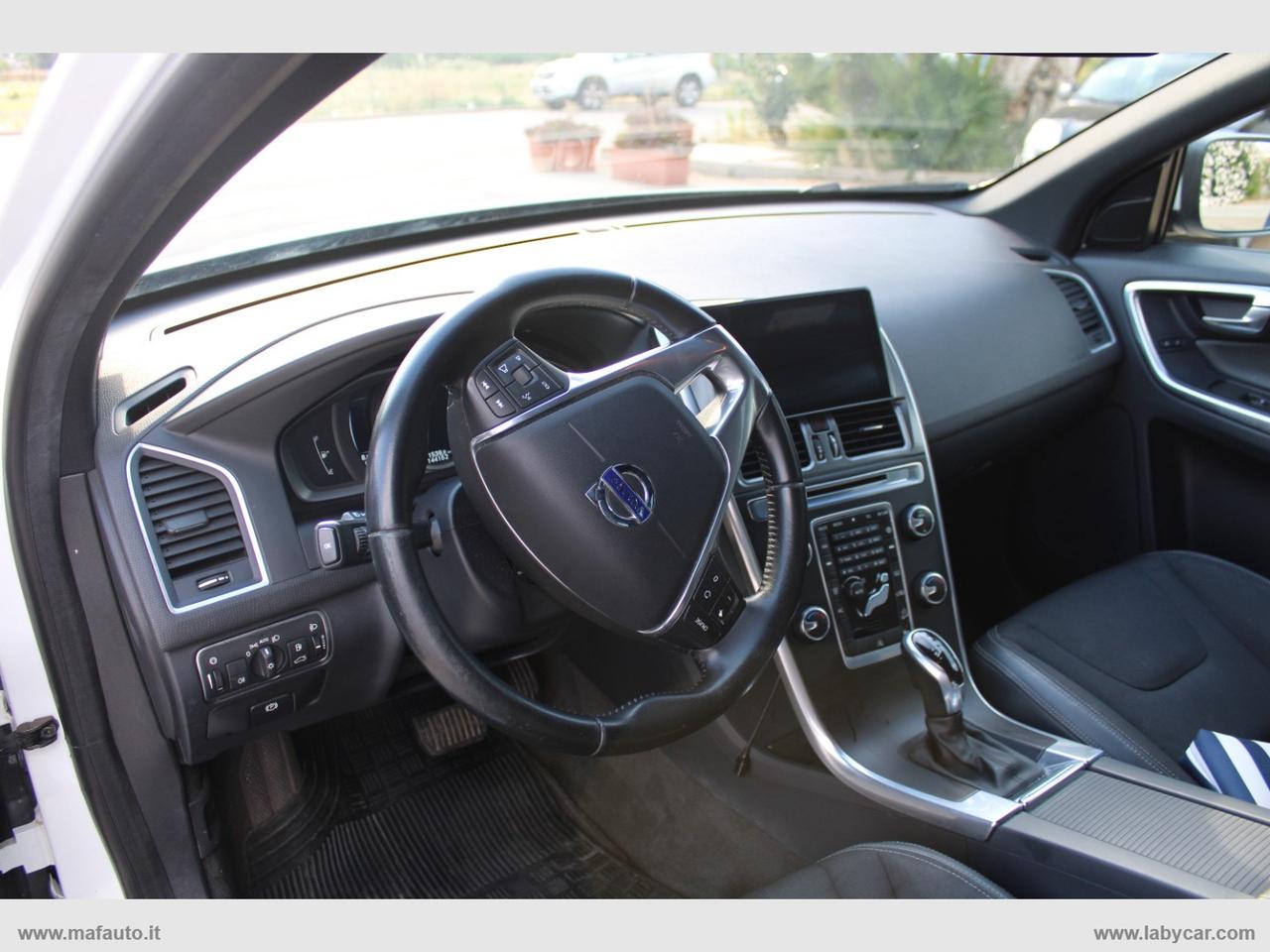 VOLVO XC60 D4 AWD Geartronic Summum