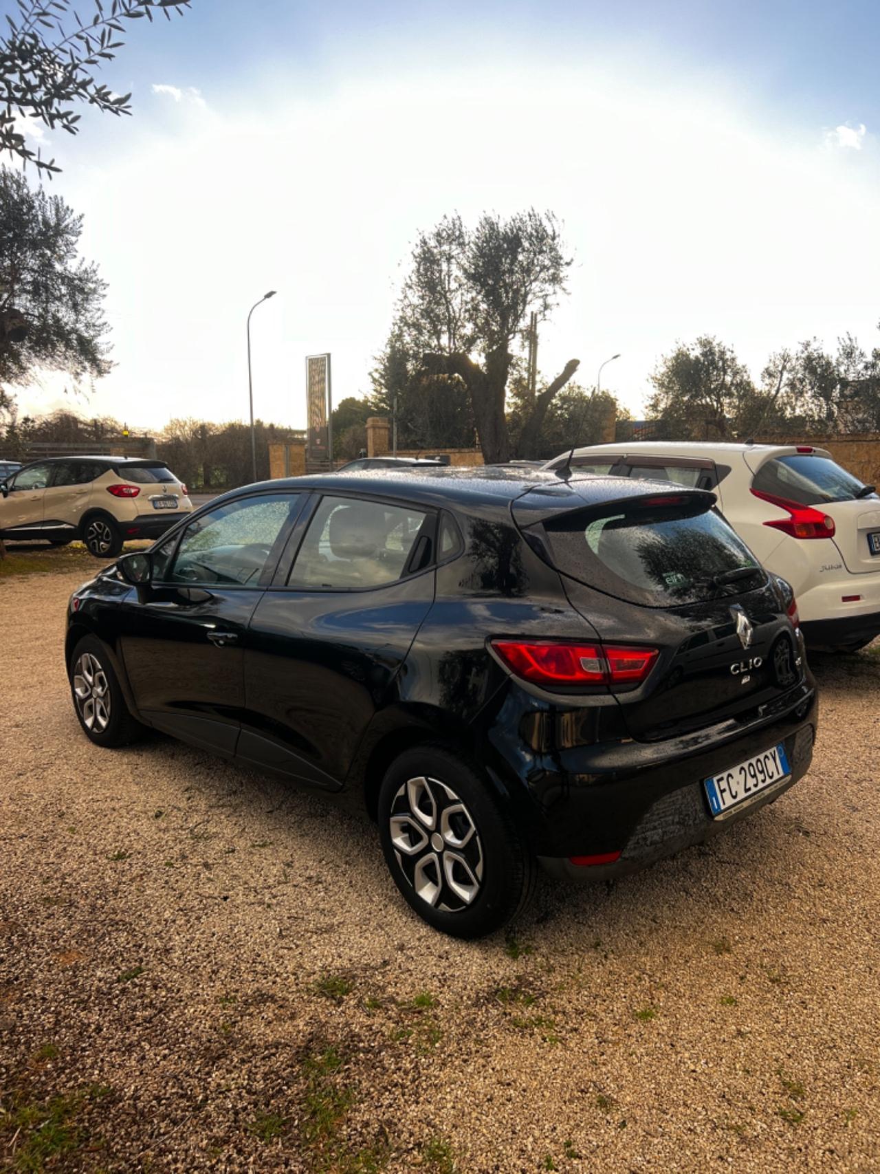 Renault Clio dCi 8V 75CV Start&Stop 5 porte km 80000 ufficiali !!