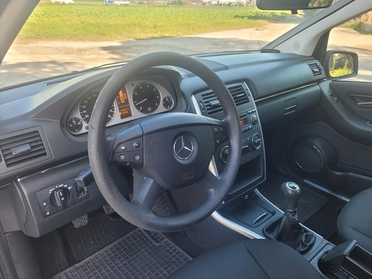 Mercedes-benz B 180 NGT BlueEFFICIENCY Executive