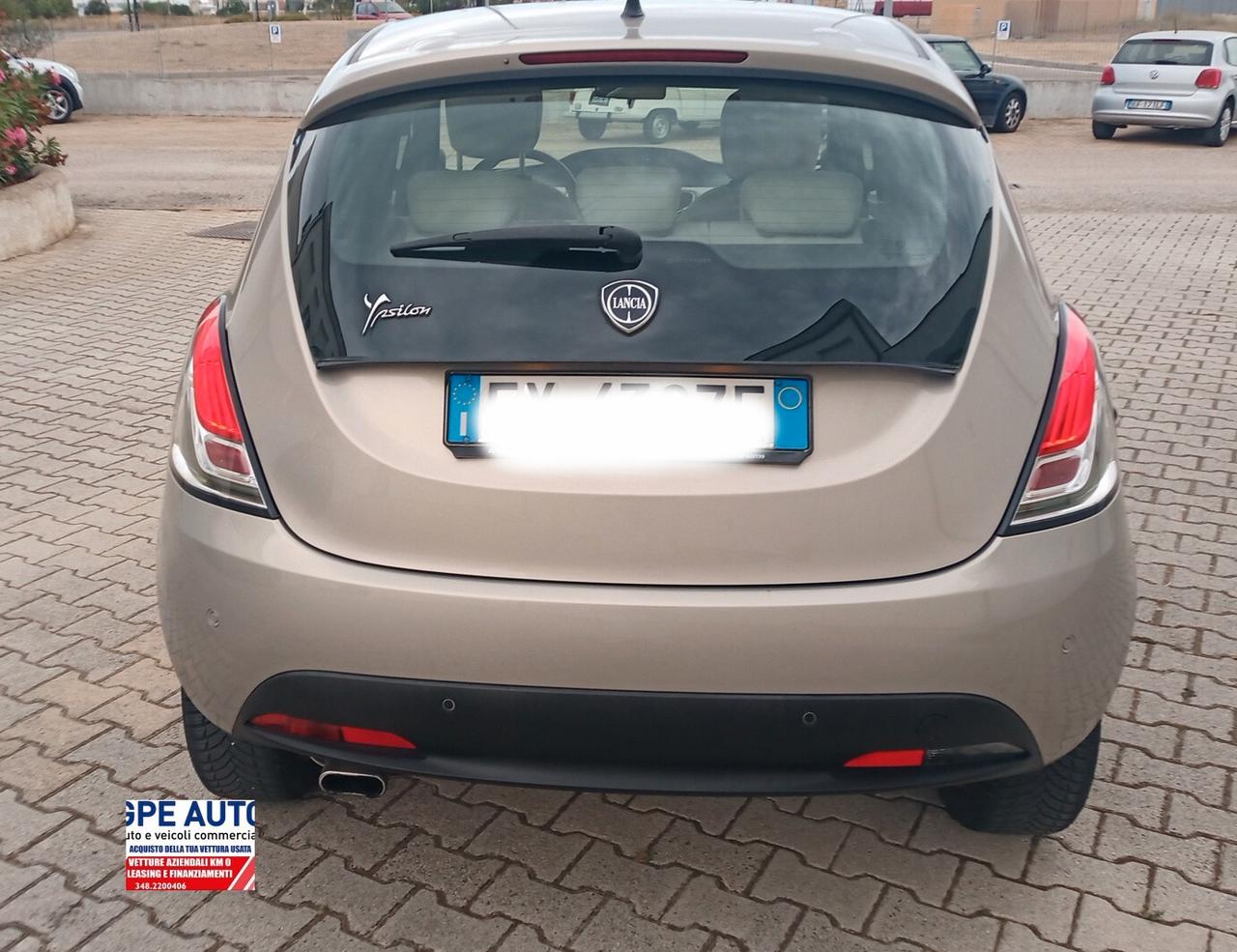 Lancia Ypsilon 1.2 69 CV 5 porte Platinum - 5 posti