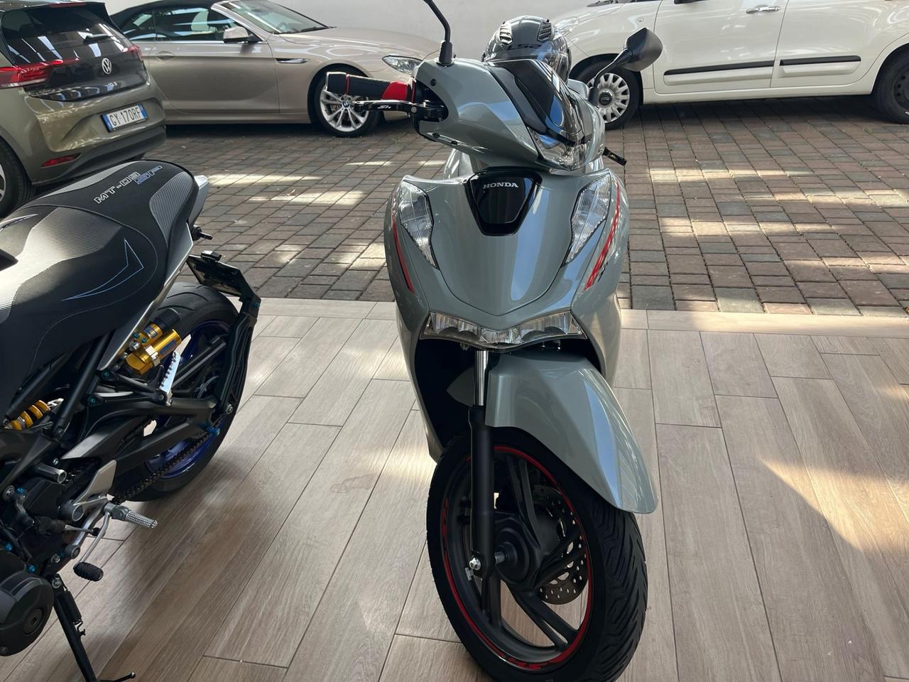 Honda SH 125 SPORT
