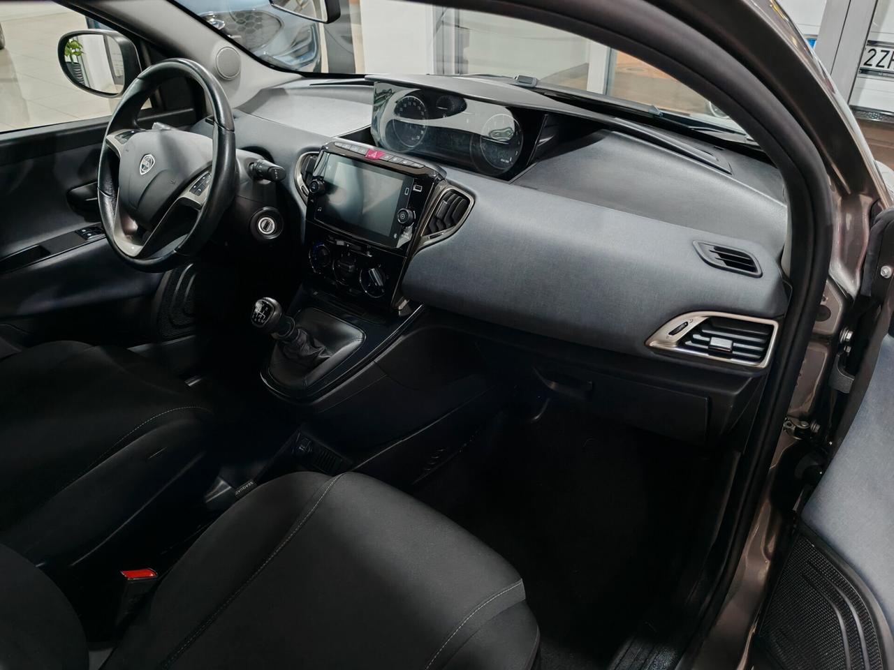 Lancia Ypsilon 1.0 Hybrid Gold 2023