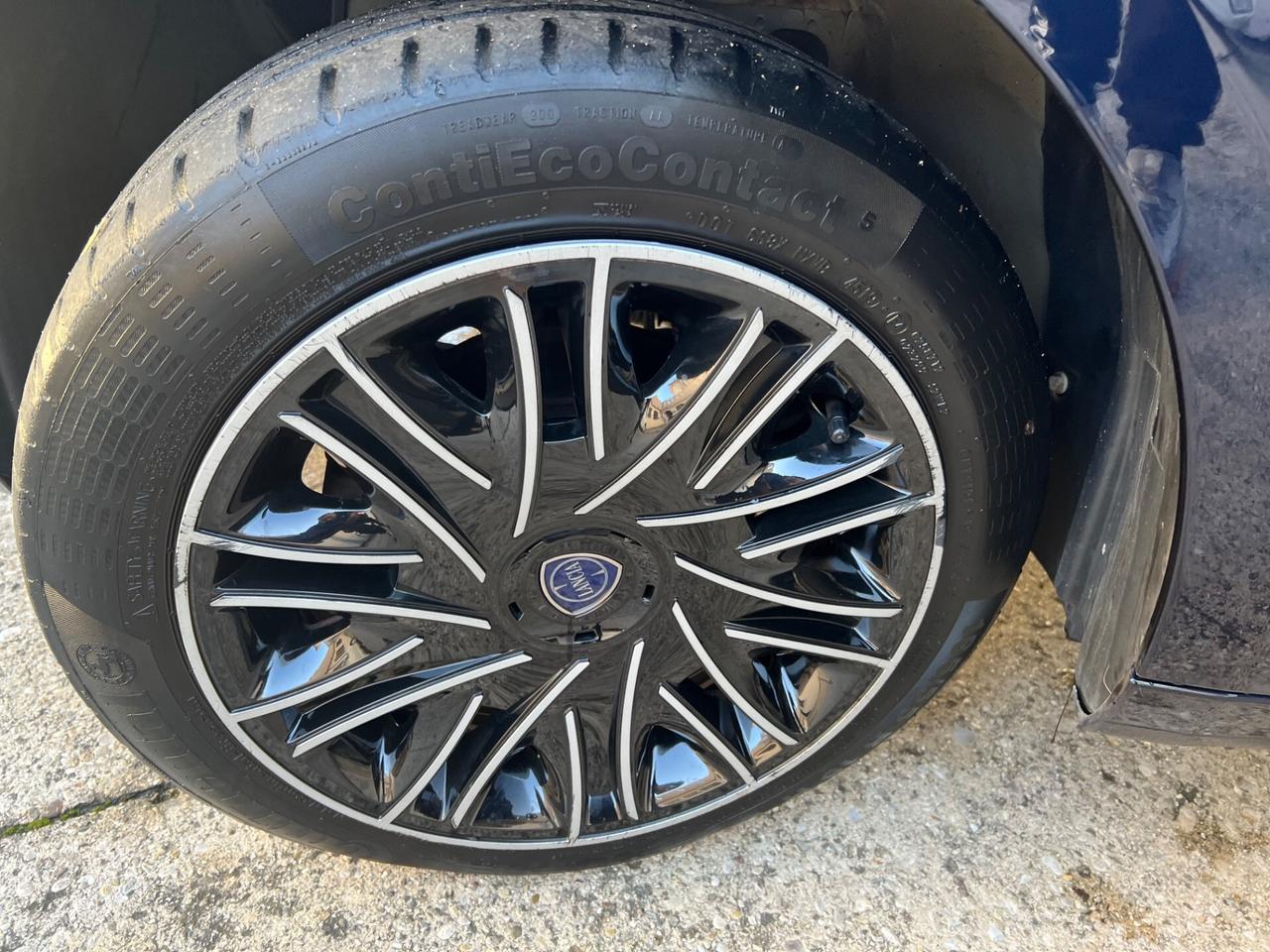 Lancia Ypsilon 1.2 69 CV 5 porte Platinum 51.000 km