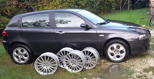 ALFA ROMEO 147 1.9 JTD (150) 5 porte Exclusive