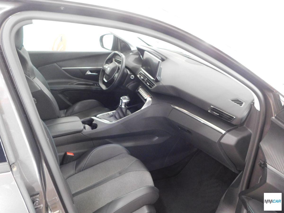 PEUGEOT - 3008 - BlueHDi 130 S&S Allure
