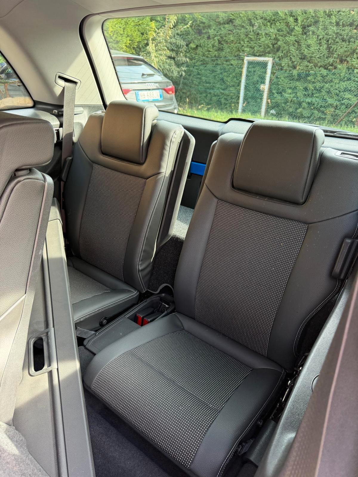 Opel Zafira 1.6 - 7 POSTI - NEOPATENTATI - 12 MESI DI GARANZIA -