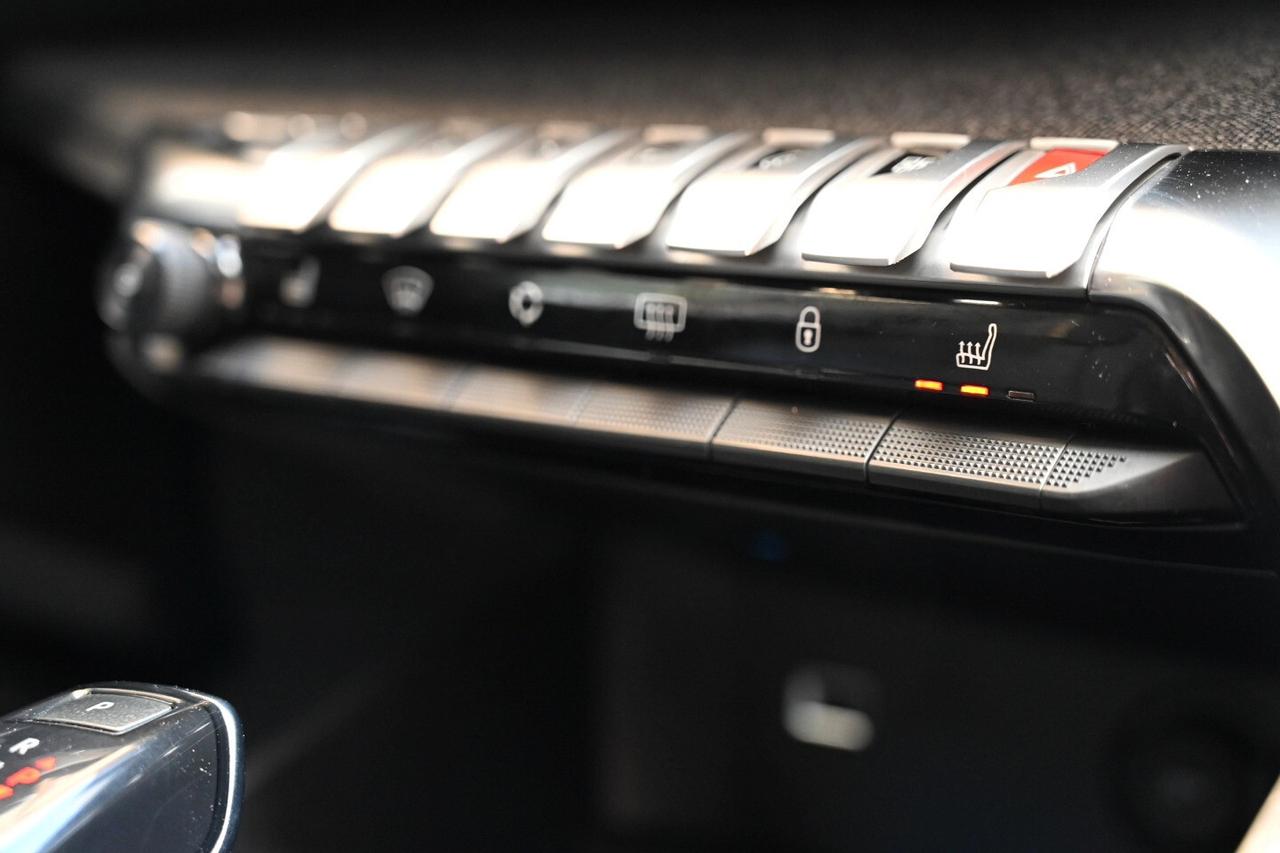 Peugeot 3008 BlueHDi 120 S&S EAT6 Allure