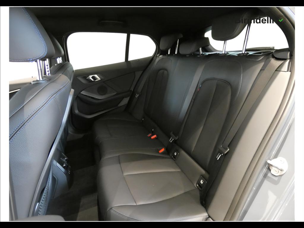 BMW Serie 1 (F40) - 118d 5p. Msport