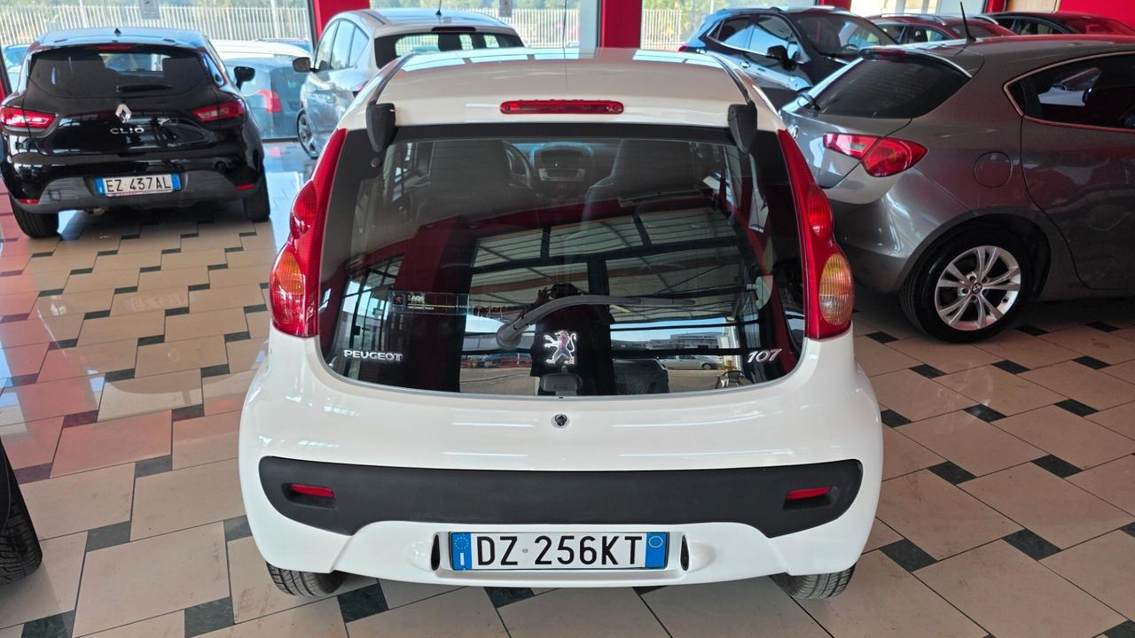 Peugeot 107 1.0 68CV 3p. Sweet Years