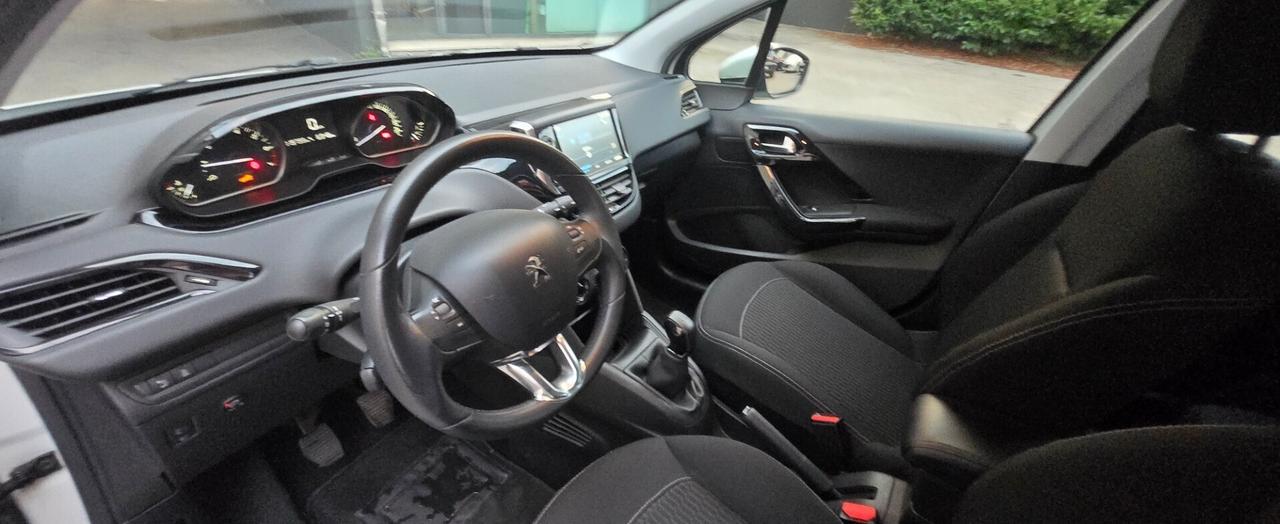 Peugeot 208 PureTech 82 5p. GPL Active