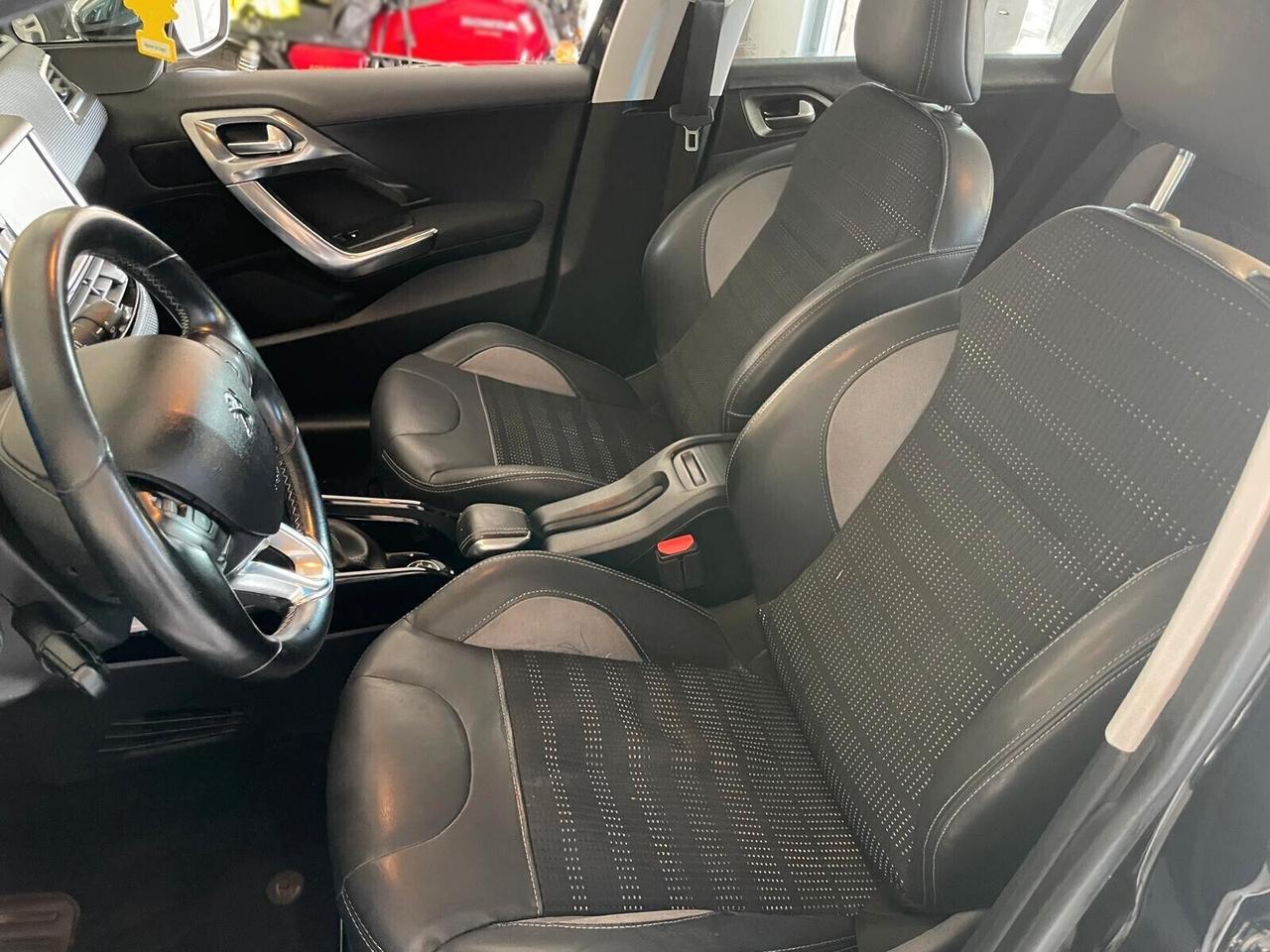 Peugeot 2008 BlueHDi 120 S&S Black Matt