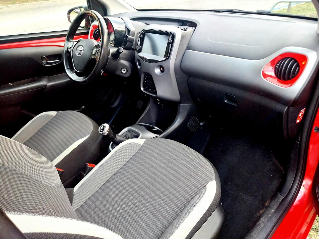 Toyota Aygo 1.0 VVT-i 72 CV 5 porte x-cool