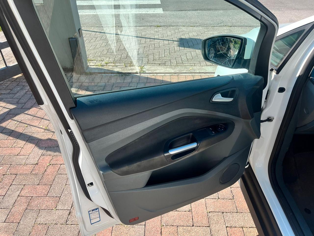 Ford C-Max 2.0 TDCi 115CV Powershift Titanium