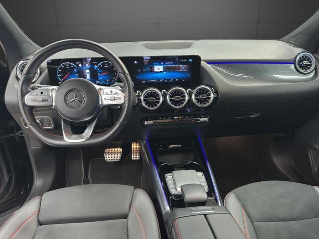 MERCEDES-BENZ GLA 200 Automatic Premium
