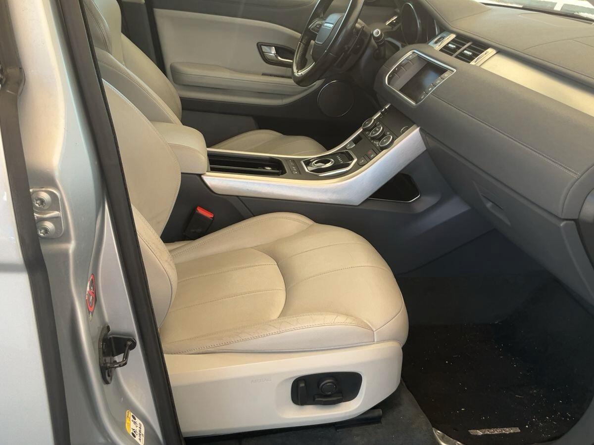 Land Rover Range Evoque 2.0 TD4 180 CV 5p. SE