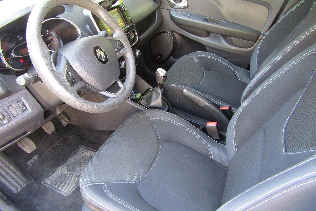 RENAULT Clio TCe 12V 90 CV 5 porte Moschino Intens
