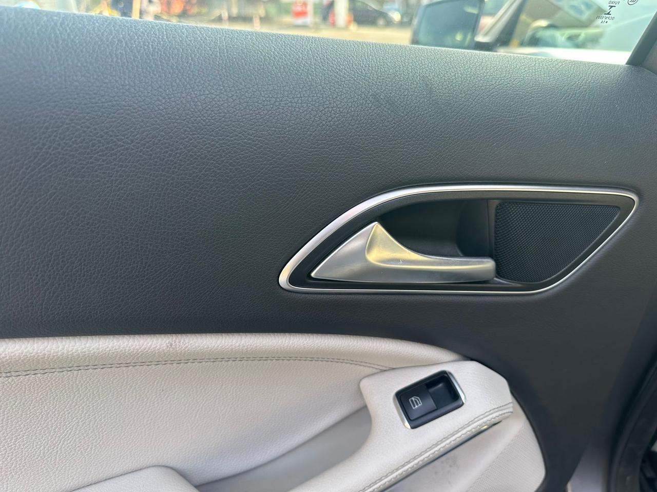 Mercedes-Benz GLA 220 Premium GLA 220 CDI #7759