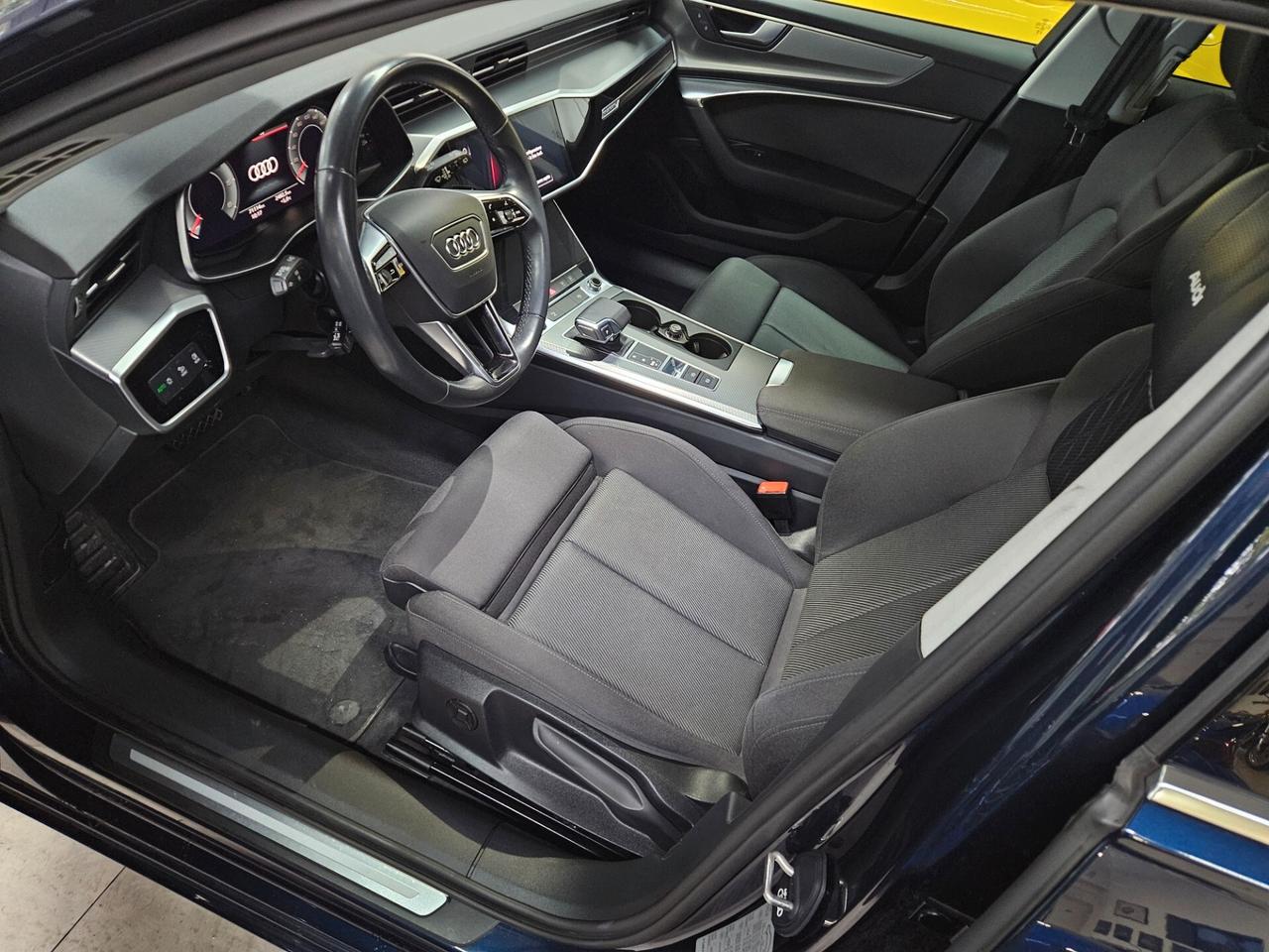 Audi A6 Avant 40 2.0 TDI S QUATTRO s- tronic Business Plus