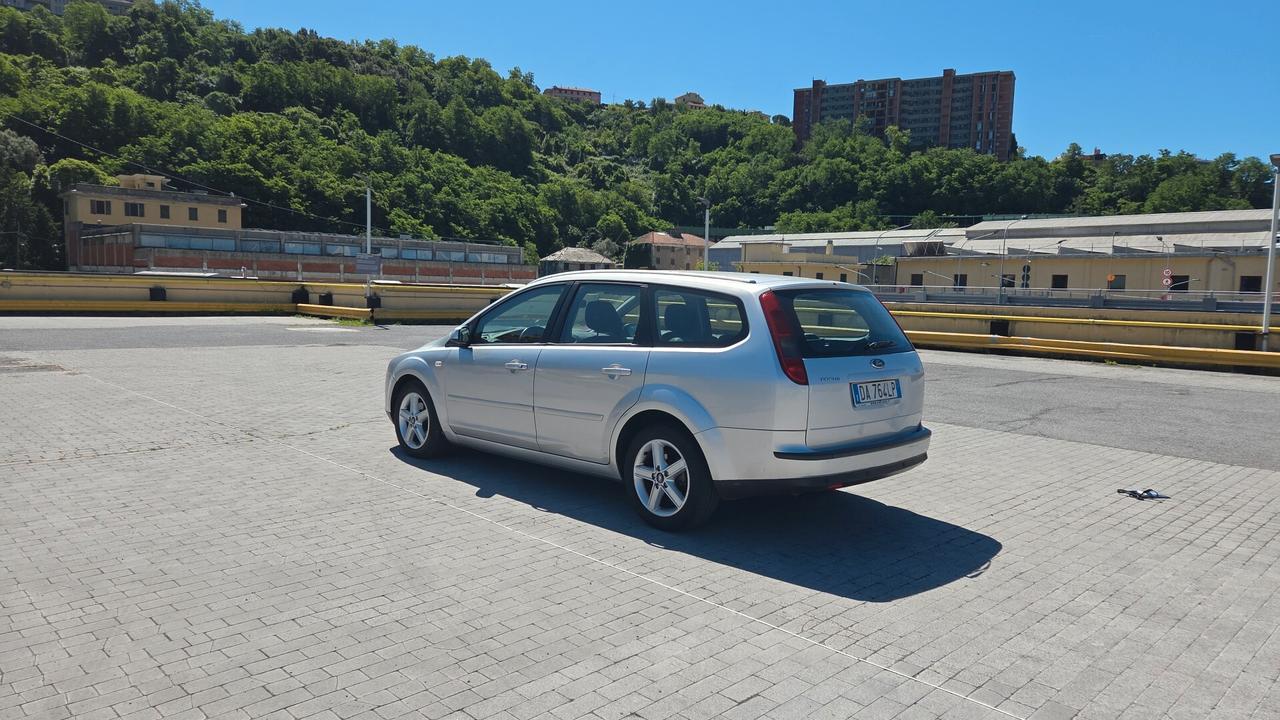 FORD FOCUS SW 1.6 TDCI – 154.000 KM – GARANZIA 12 MESI – € 2.3909