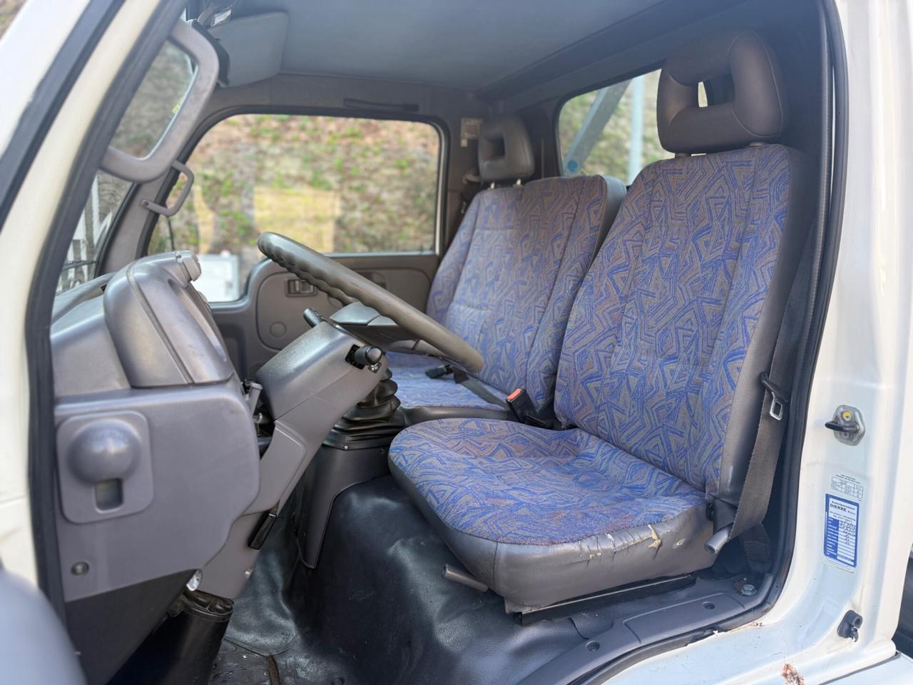 Nissan cabstar 2.5 diesel furgone aperto