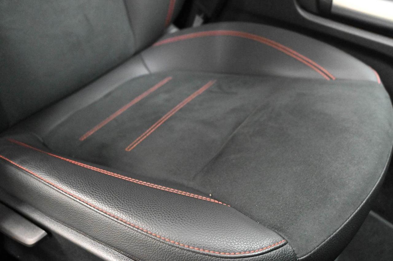 MERCEDES GLA (H247) GLA 200 d Automati...