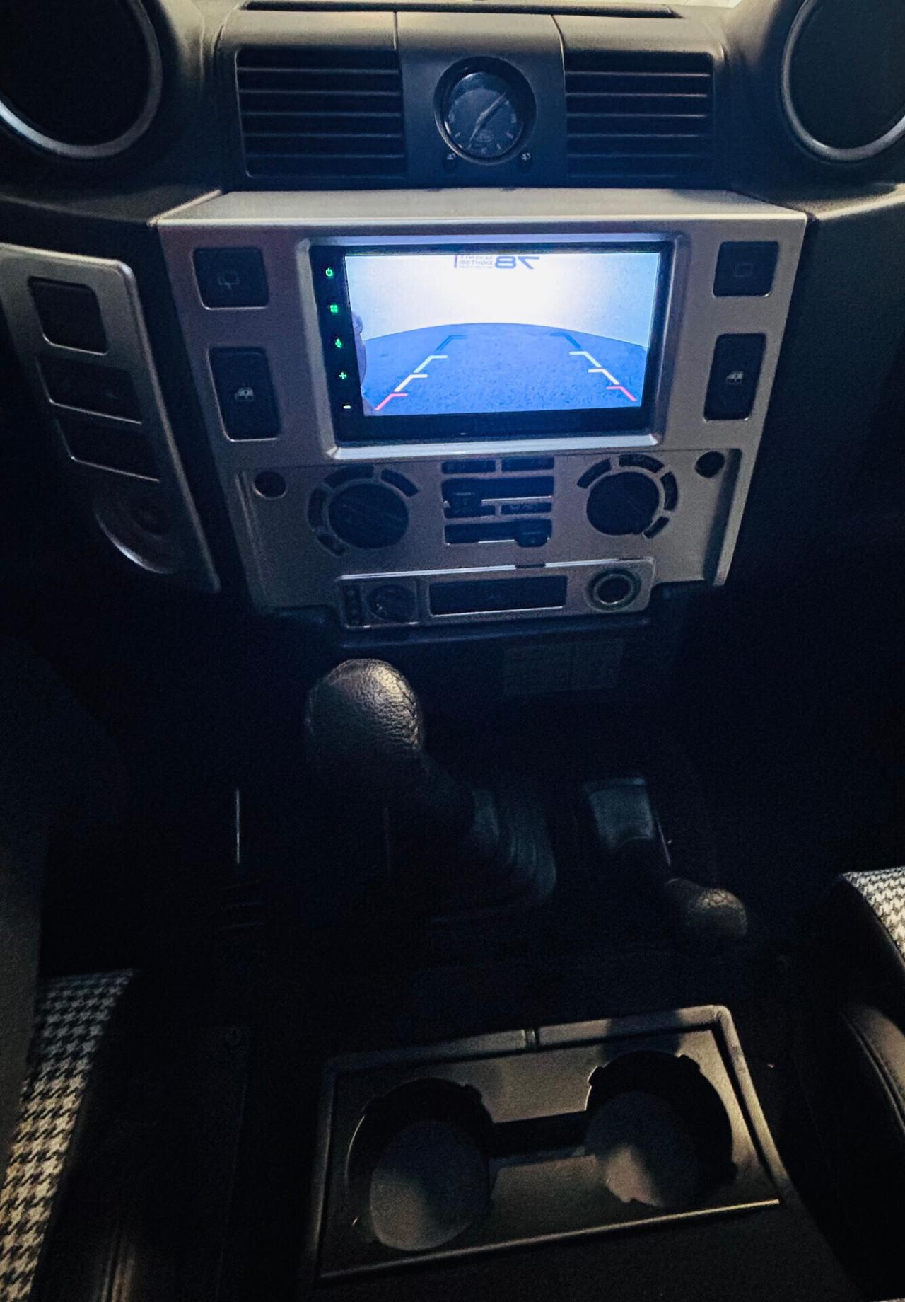 Land Rover Defender 110 (2009) – Edizione Custom Silver & Black