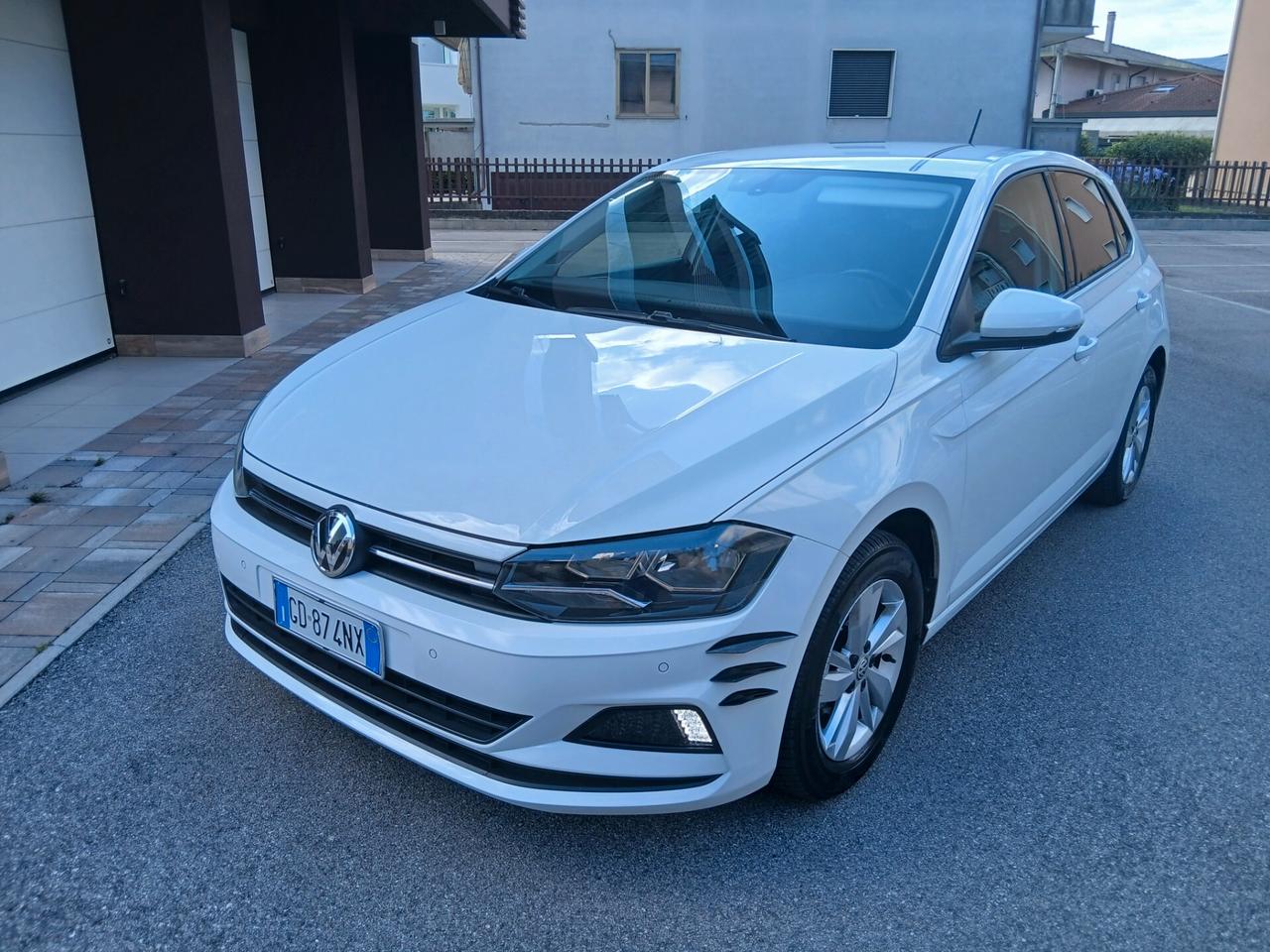 Volkswagen Polo 1.0 EVO 80 CV 5p. Comfortline con KIT estetico tua a € 219 mese