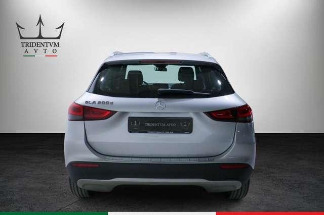 Mercedes-Benz GLA 200 d Business auto