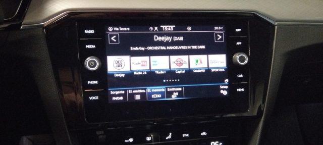 VOLKSWAGEN Passat VAR. 2.0 TDI DSG Business VIDEO LED