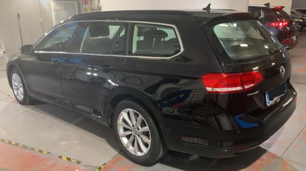 Volkswagen Passat Variant 2.0 TDI DSG Business BlueMotion Tech