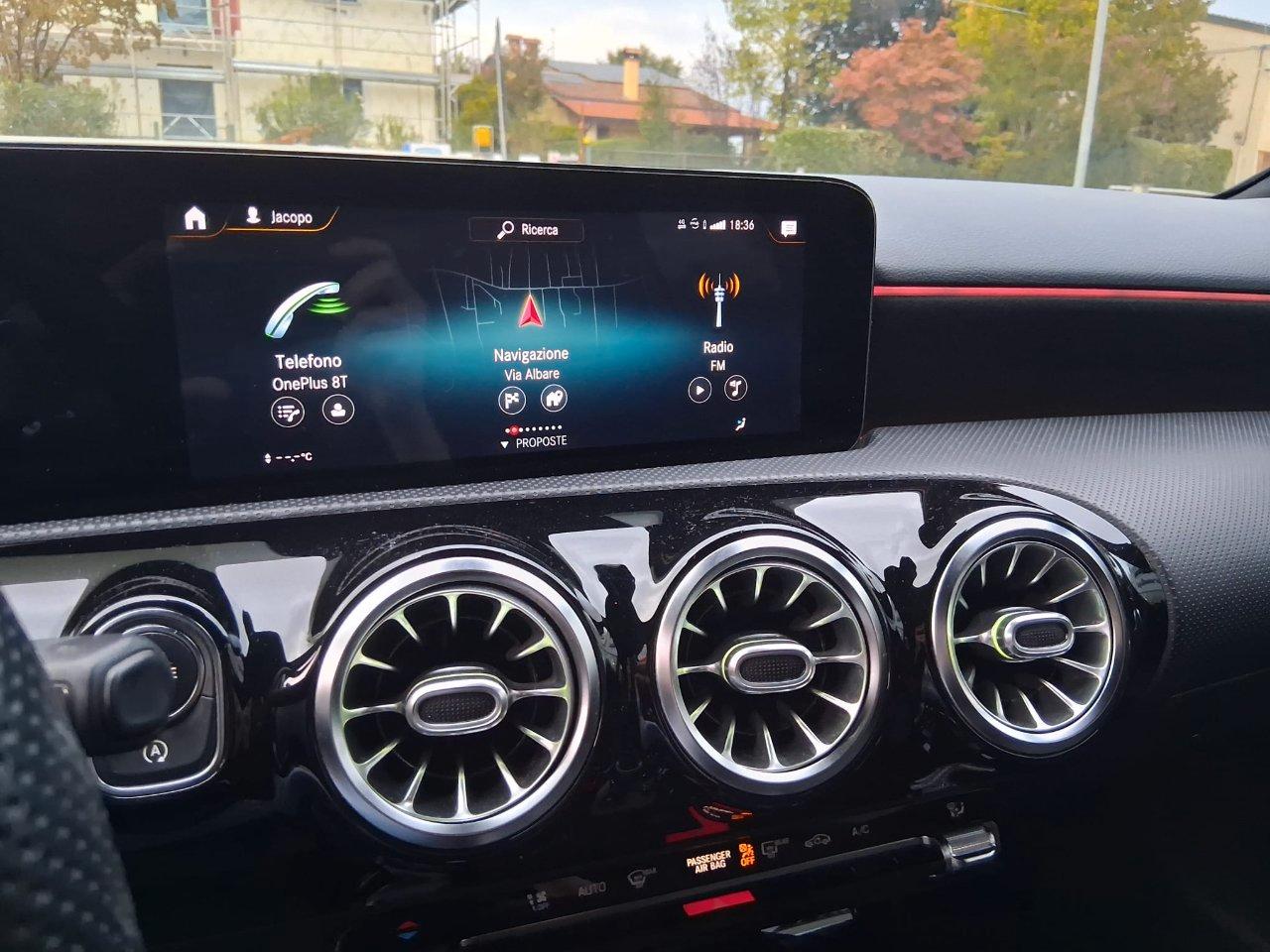 MERCEDES A250 4 MATIC PREMIUM