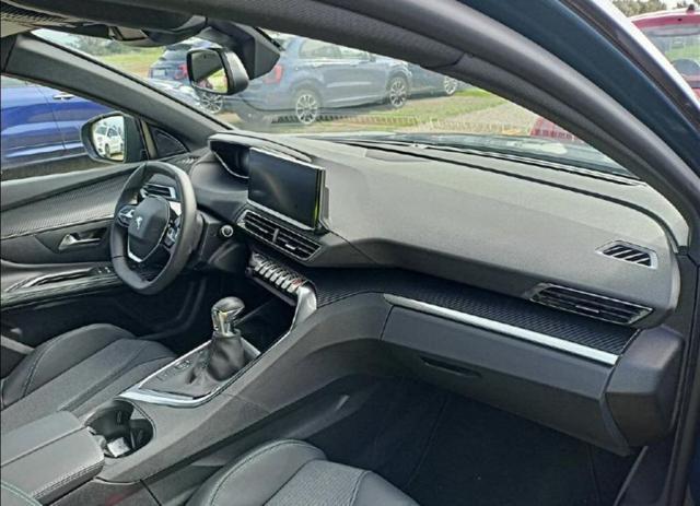PEUGEOT 5008 PureTech Turbo 130 S&S Allure Pack