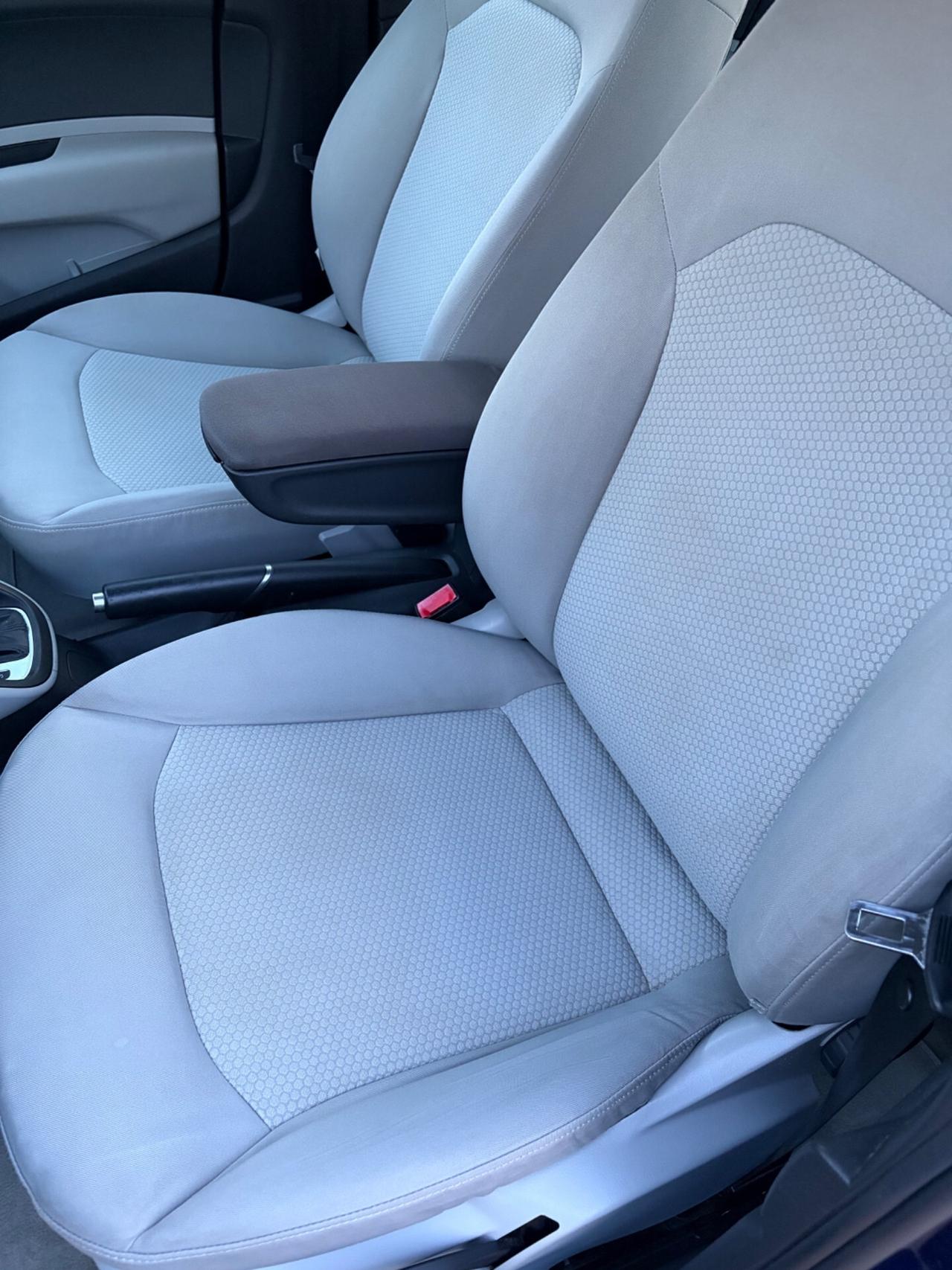 Audi A1 1.6 TDI S tronic line edition plus