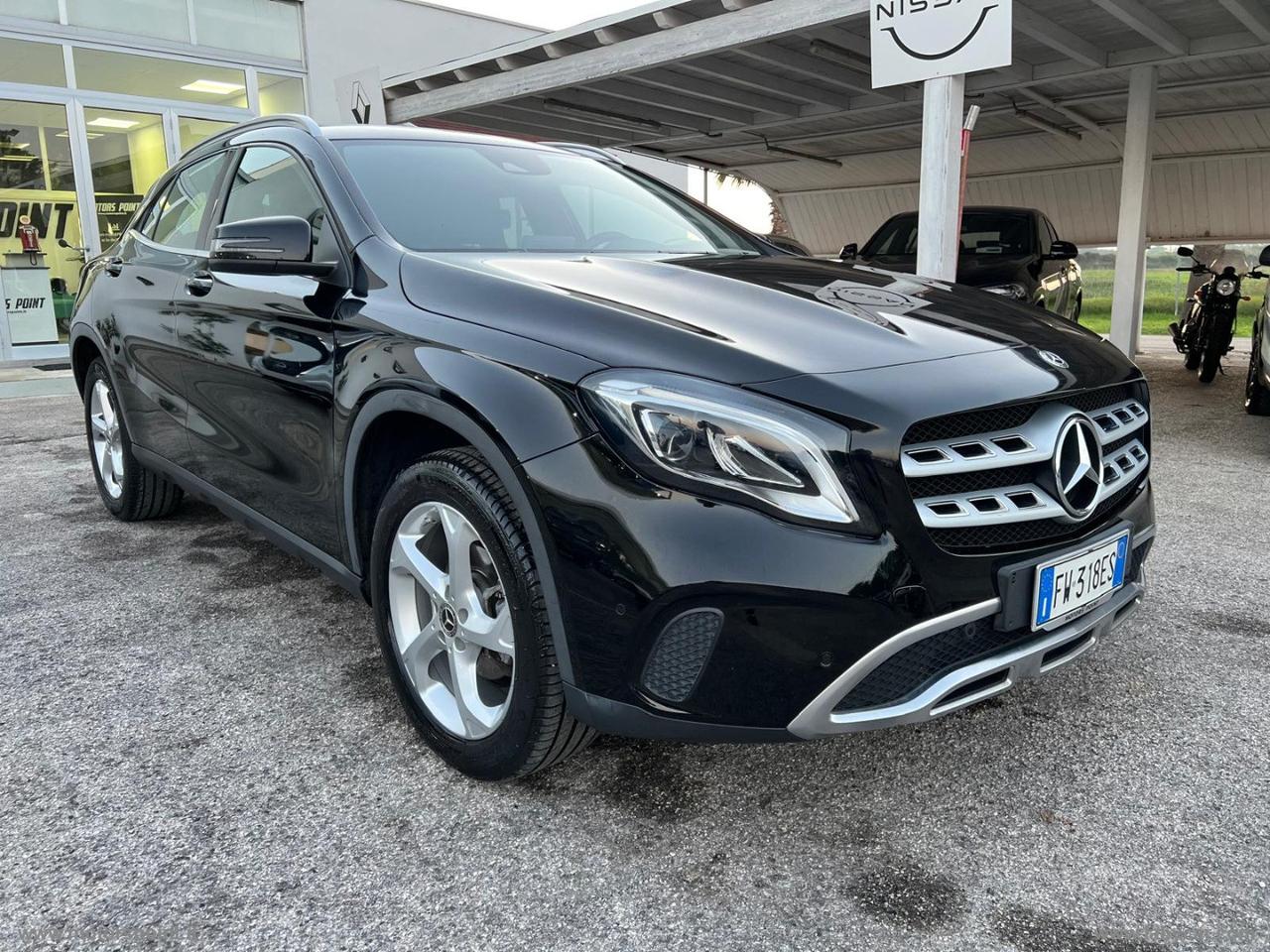 MERCEDES-BENZ GLA 200 d Automatic Sport