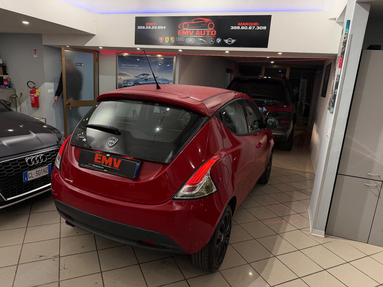 Ypsilon 1.2 69 CV 5 porte Elefantino