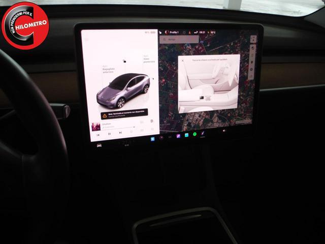 TESLA Model Y Long Range AWD.