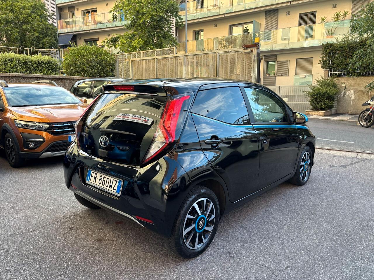 Toyota Aygo 1.0 VVT-i 72 CV 5 porte x-cite PREZZO REALE