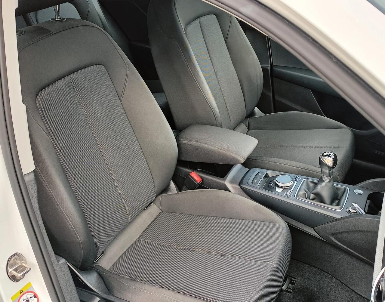 Audi Q2 30 TDI 115CV Admired 6m